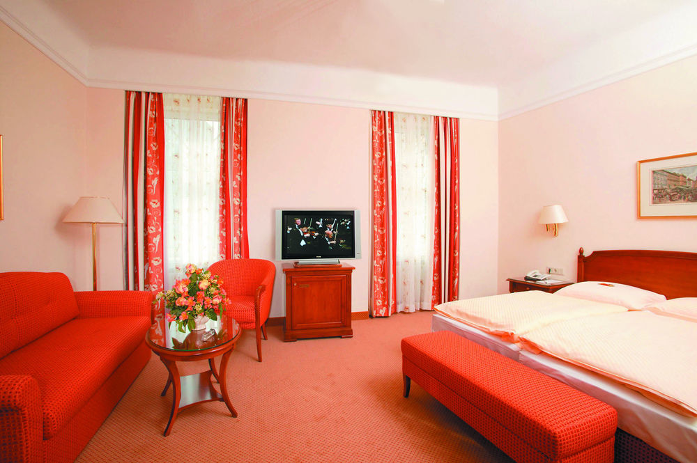 فندق فيينافي  فندق ستيفاني الغرفة الصورة